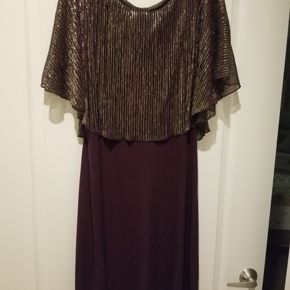 Dress - Picture 2 of 3